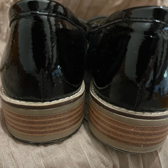 Women's Black Patent Leather Tassel Loafers With Heel Taps - Picture 4 of 5